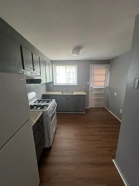 Shields Place Townhomes — Photo 4