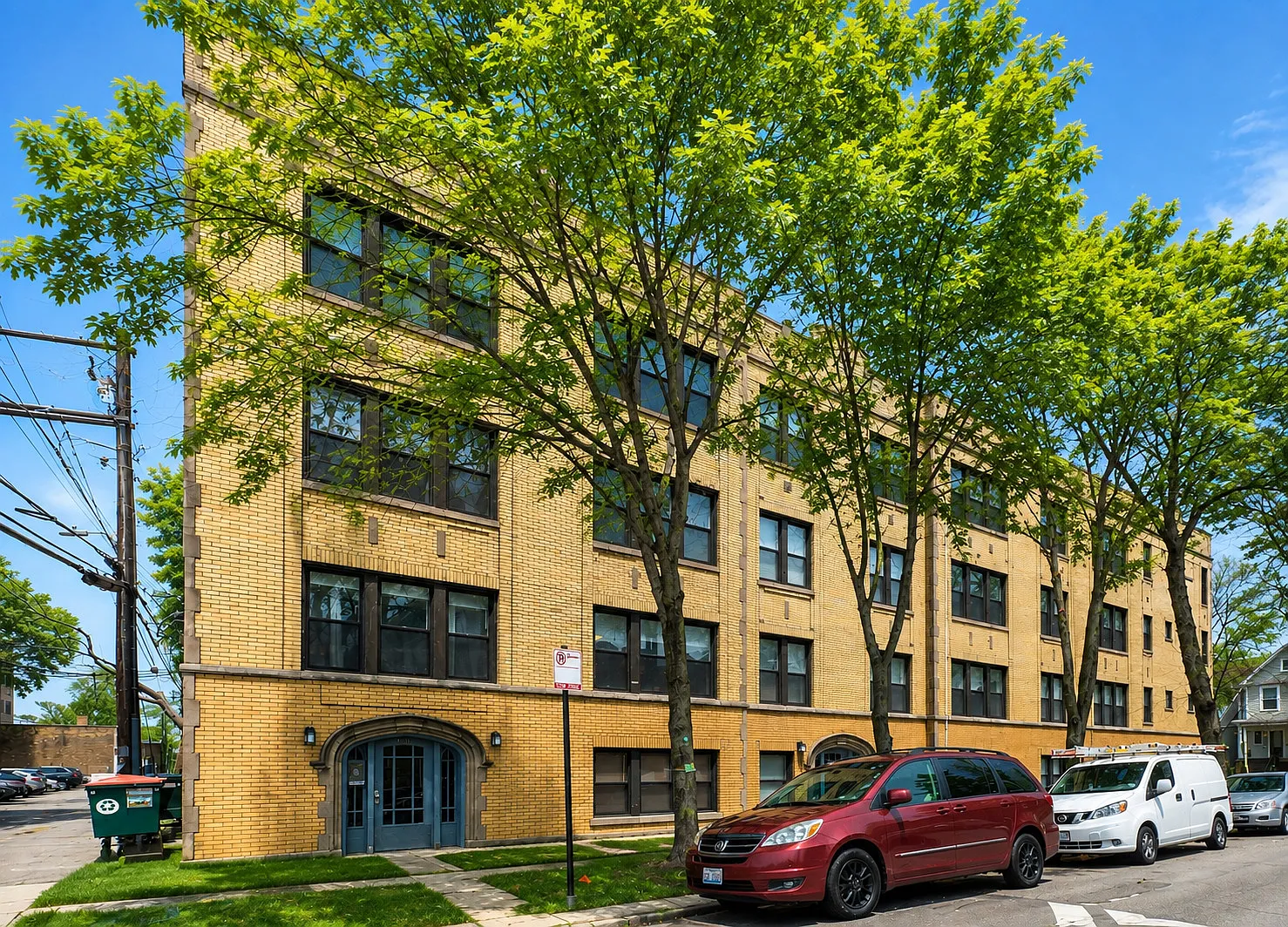 1 bed, 810 sqft, $2,000 — Photo 1