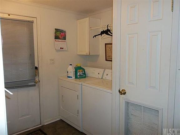 3rd image of 6960 Ingleside Dr