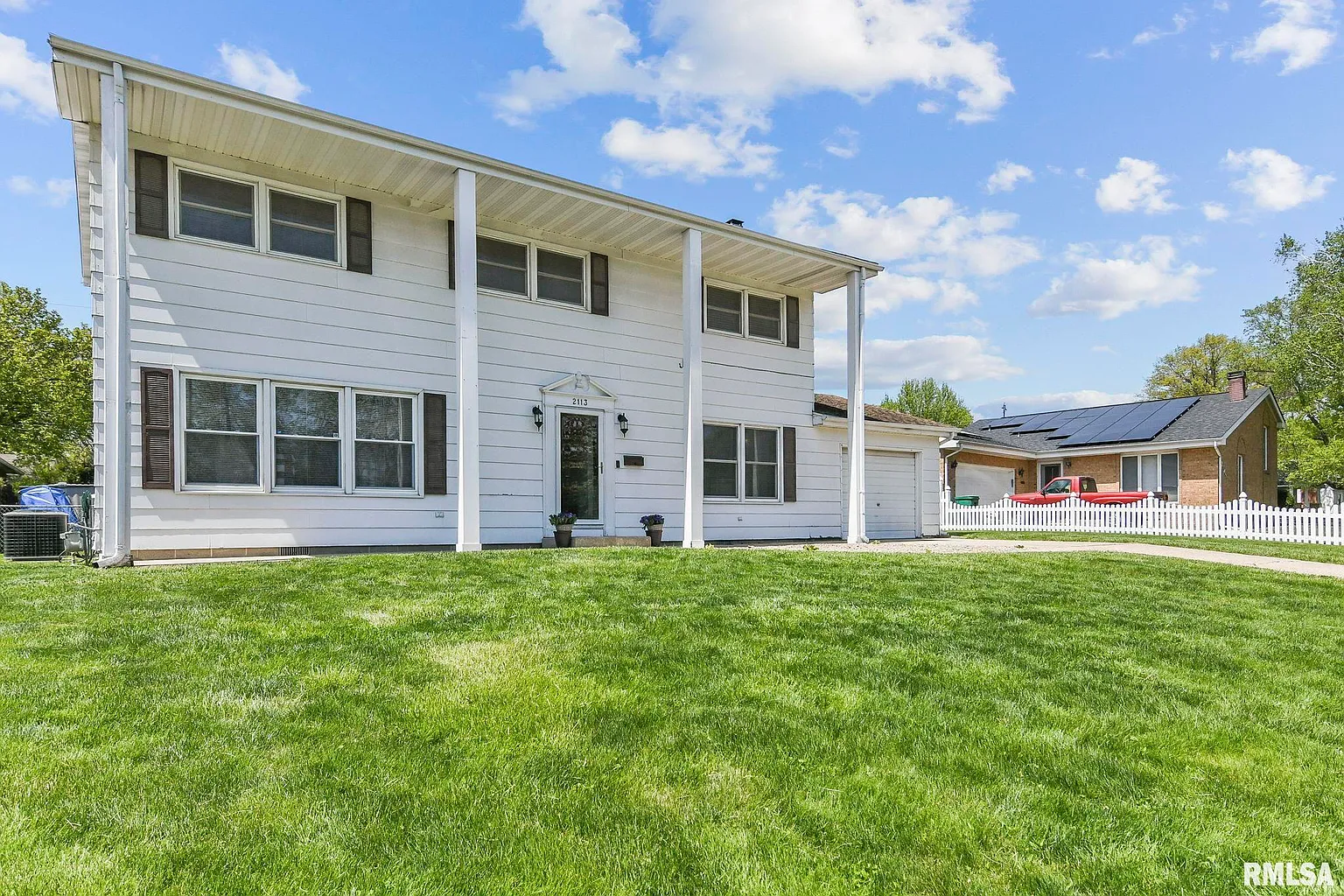 2113 S Douglas Ave photo 1