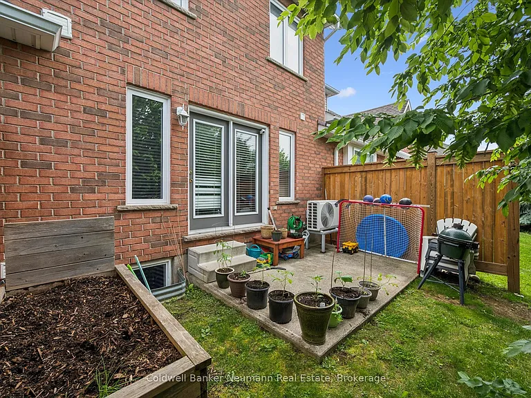 165 Terraview Cres #2 — Photo 32