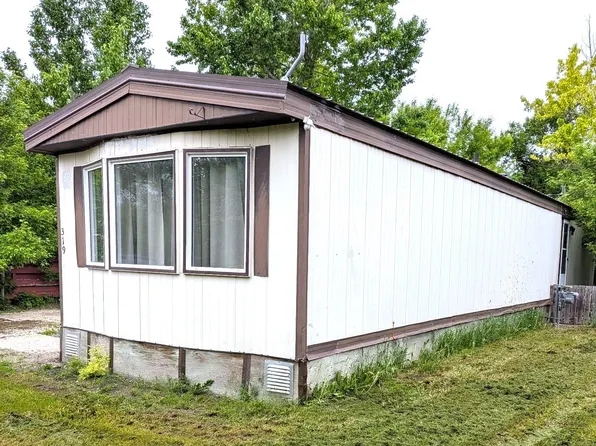 319 4th Avenue, Kelliher, SK S0A 1V0