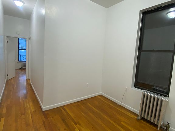 4th image of 404 W 56th St #12A