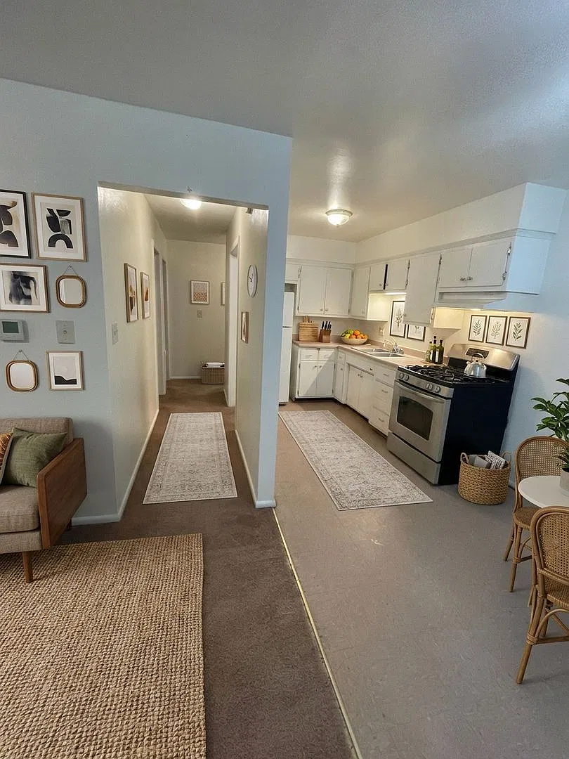 Spacious 2-Bedroom Apartment in Riverwest / Brewers Hill — Photo 2