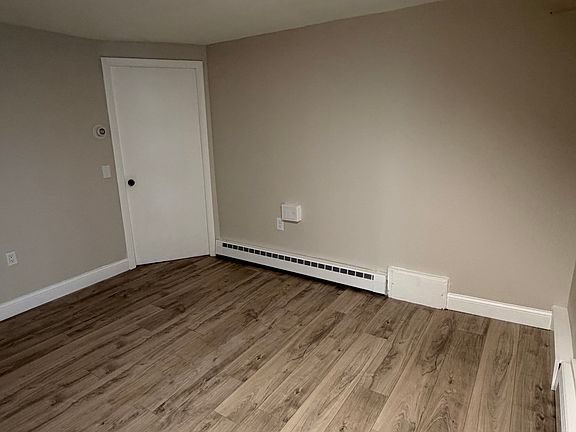 3rd image of 35 Greenleaf St APT 1