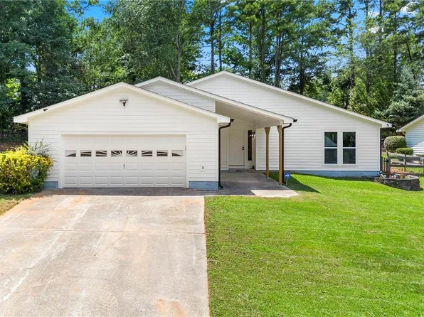 910 Lake Haven Ct, Roswell, GA 30076
