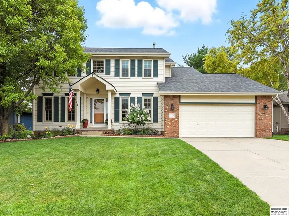 17239 Orchard Ave, Omaha, NE 68135