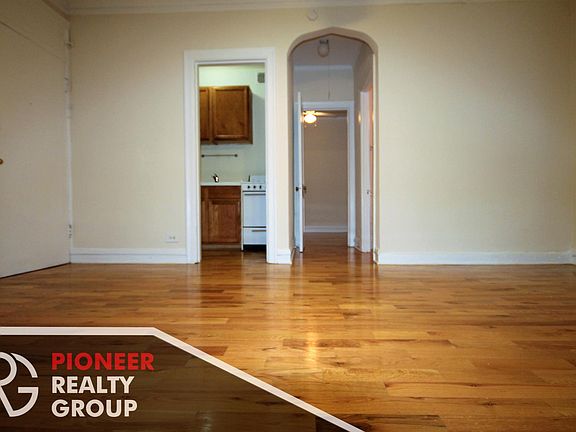 2nd image of 4614 N Paulina St #4614P205
