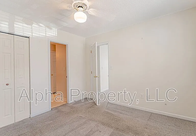 7 Hammett Grove Ln — Photo 6