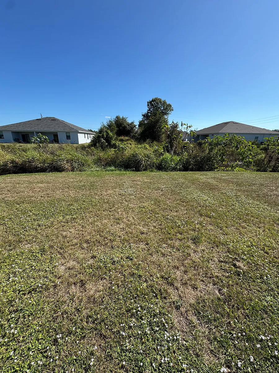 Building Photo - 10085 Amicola St #10085