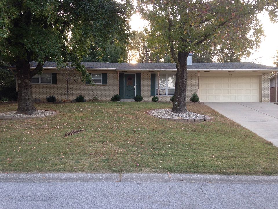 1st image of 1509 Saint Andrews Dr