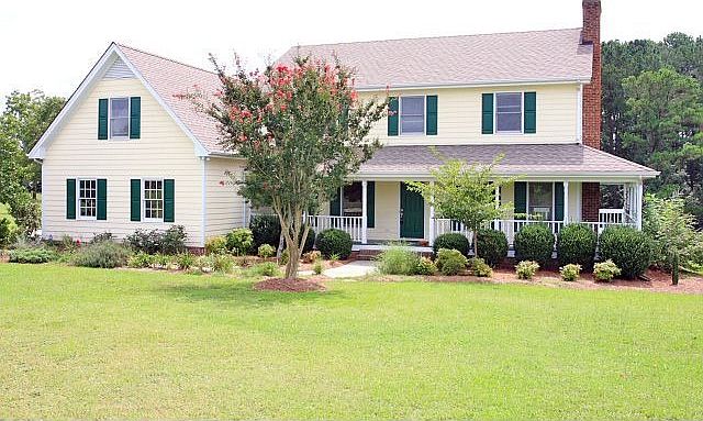 Lovely farmhouse look!