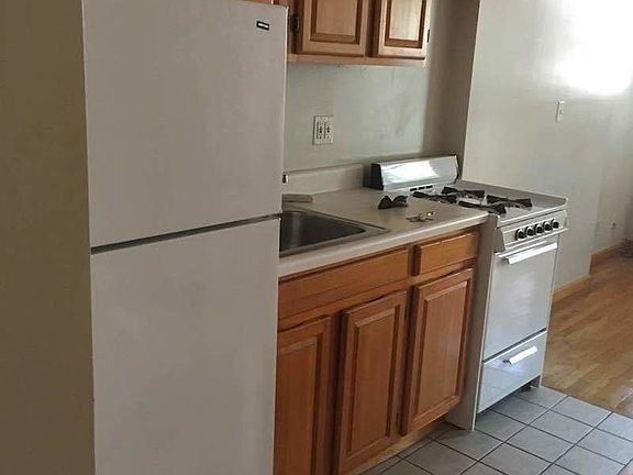 5th image of 1799 Lexington Ave APT 5D
