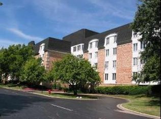 175 Lake Blvd APT 357, Buffalo Grove, IL 60089