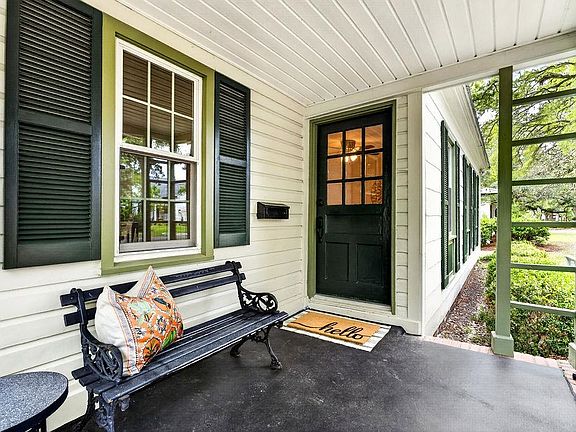 5th image of 926 Palmetto St.