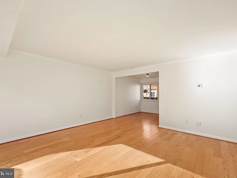 609 Jefferson St #18 — Photo 16