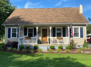 207 N Smith Bridge Rd, Hot Springs, VA 24445