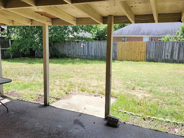 2215 Raintree Dr — Photo 7