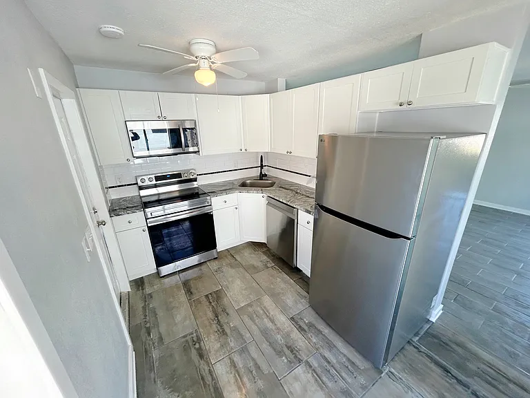 13301-2 2nd St E — Photo 6