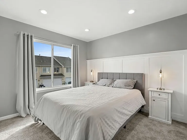 604 Lincoln Station Dr — Photo 13