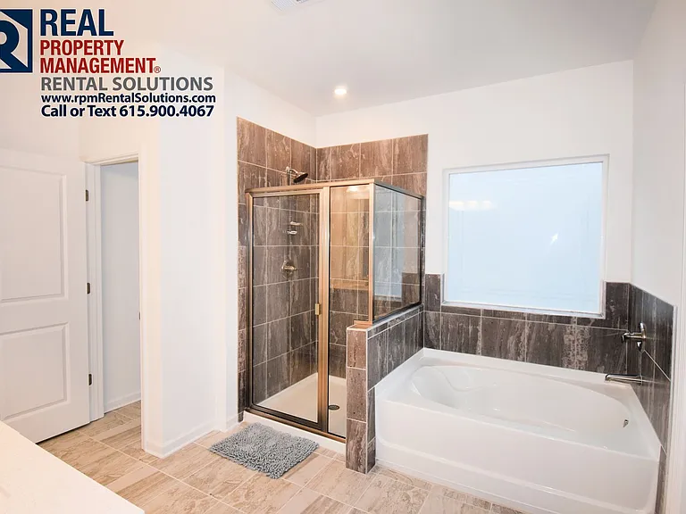 200 Lightwood Dr — Photo 13