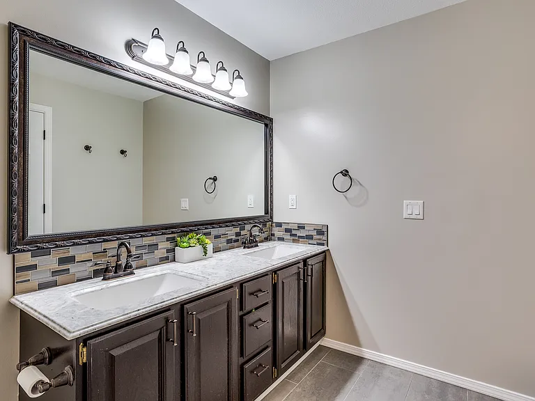 2411 N Button Bush Cir — Photo 13