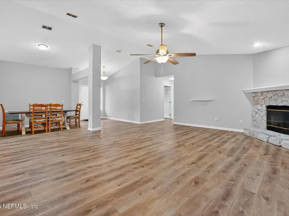 9614 MAYVILLE Drive E, Jacksonville, FL 32222