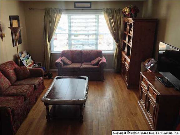 3rd image of 8 Garden St #A