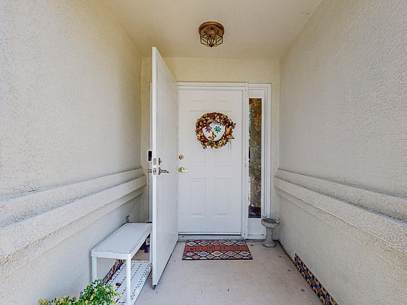 4th image of 936 Lee Trevino Dr