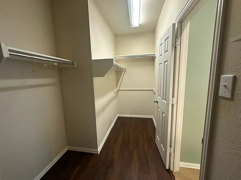 2642 Calmwood Dr — Photo 23