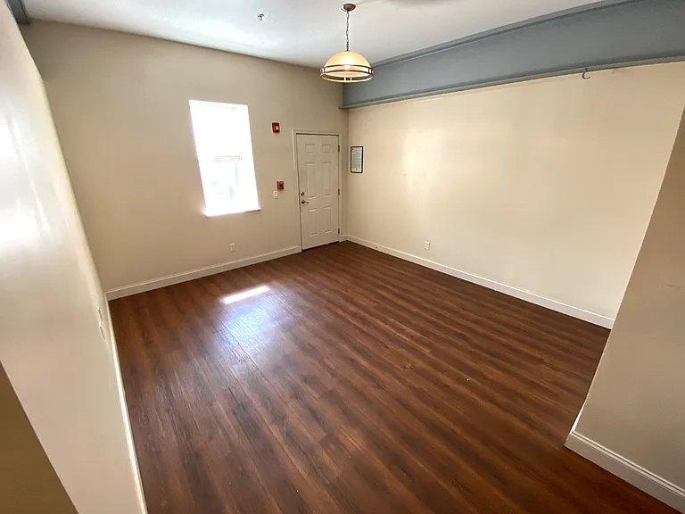 16 N Congress St #102 — Photo 9