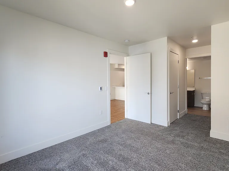 Dunn Motors Apartments — Photo 104
