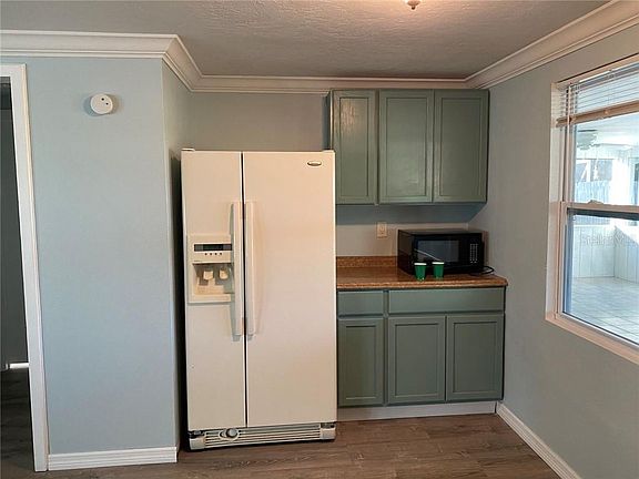 5th image of 14 Church Ave Unit A