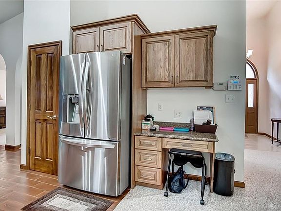 5th image of 212 Denwood Trl