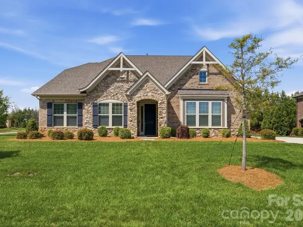 301 Hollyhock Dr, Matthews, NC 28104