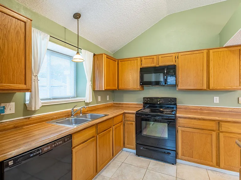 1526 Haven Pl — Photo 14