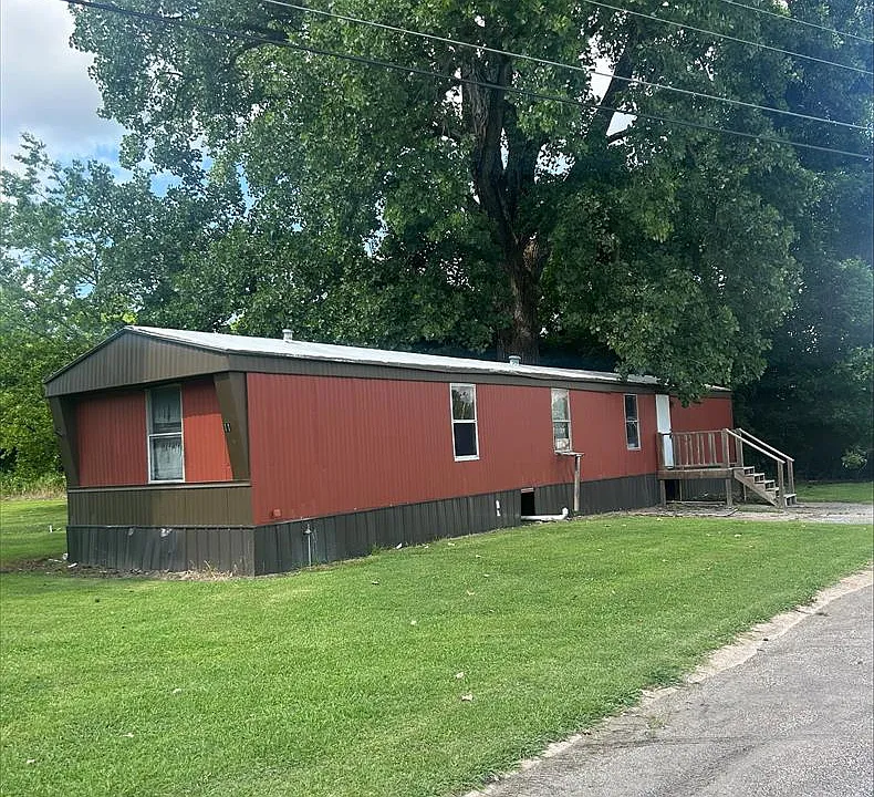 148 Halliburton St #11