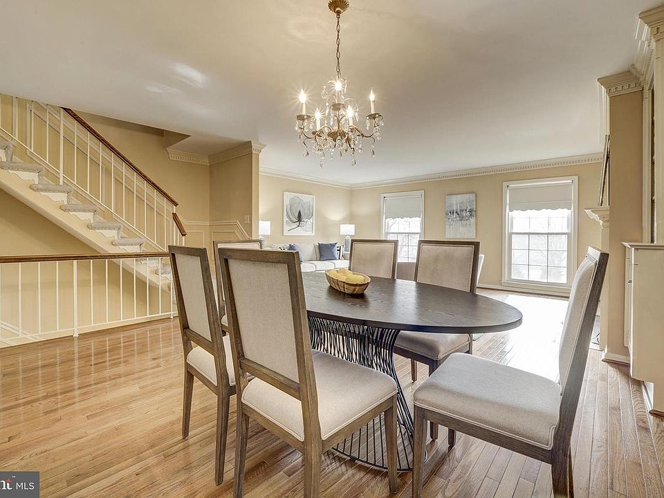 1st image of 10902 Wickshire Way #F