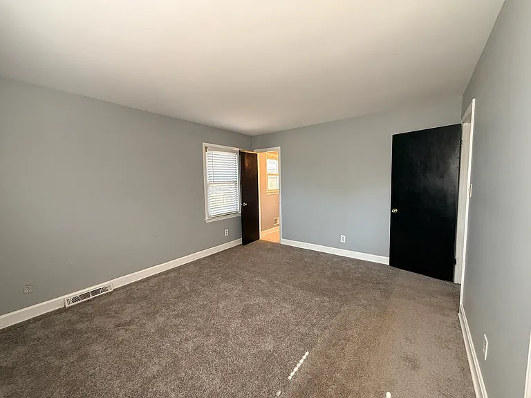 5325 Evanshire Dr — Photo 8
