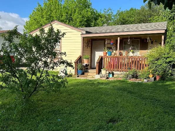 820 Gardiner St, Arlington, TX 76012