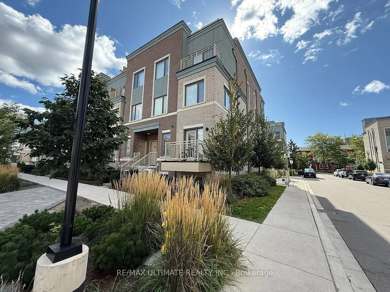 2 bed, $2,690 — Photo 2
