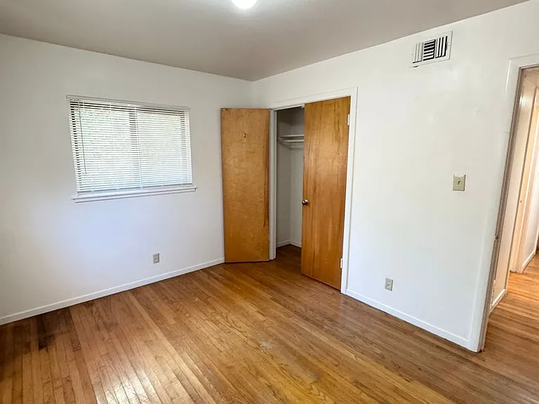 5219 Huston Ct — Photo 17