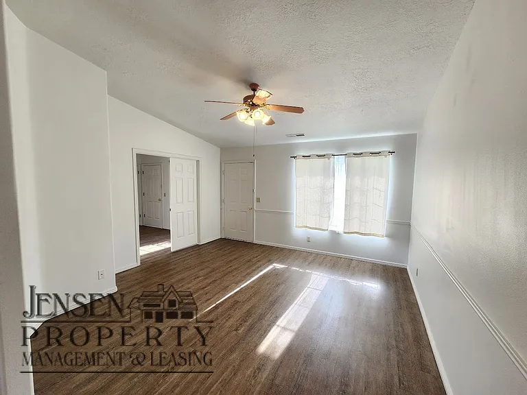 1040 N 1300 W #79 — Photo 8
