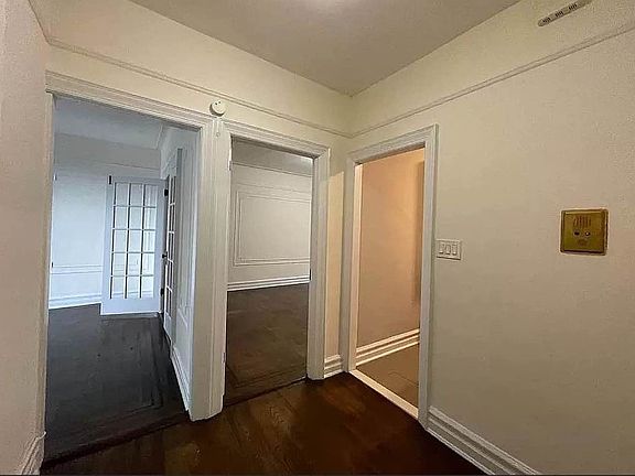 4th image of 108-20 Myrtle Ave Unit 1A