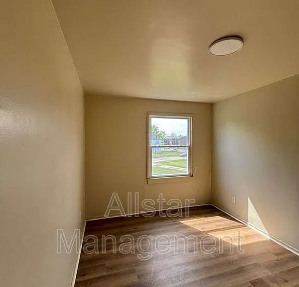 938 S Central Dr — Photo 14