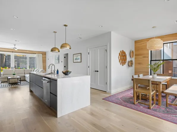 208 Linnea Ln, Mount Pleasant, SC 29464