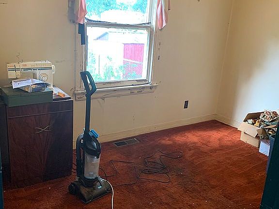 Downstairs bedroom 2 