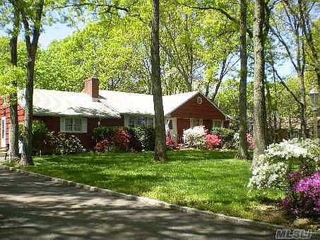 1st image of 10 Laurel Dr