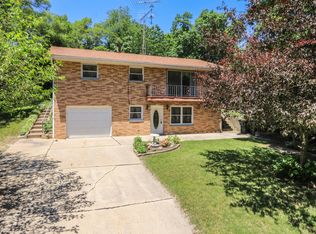 941 Bayview Ave, Twin Lakes, WI 53181