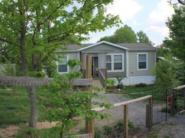 435 Dyer Cemetery Ln, Bloomington Springs, TN 38545